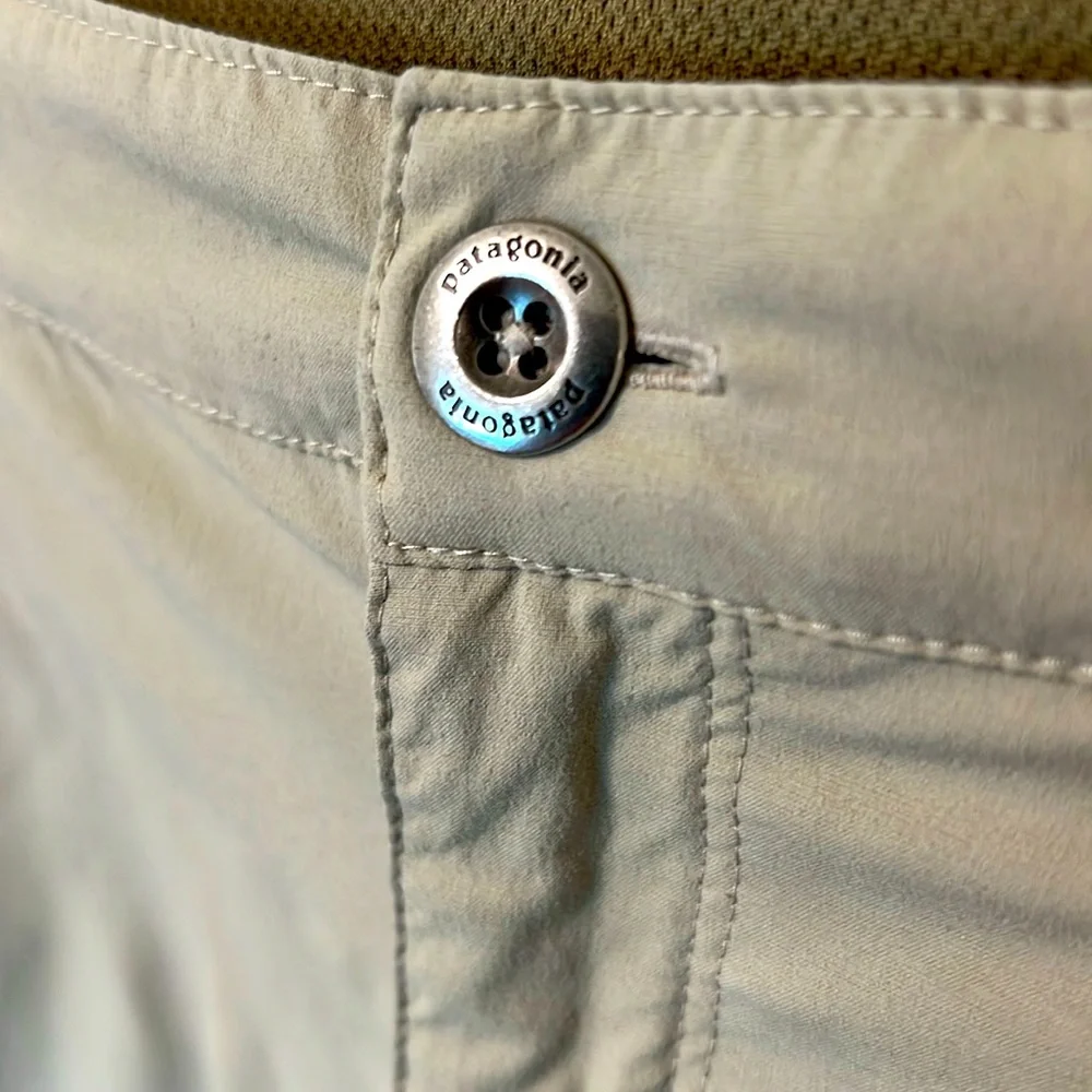 Patagonia Women’s Quandary Tan Hiking Shorts / Size 6 / Good Pre-Owned Condition - Picture 4 of 11